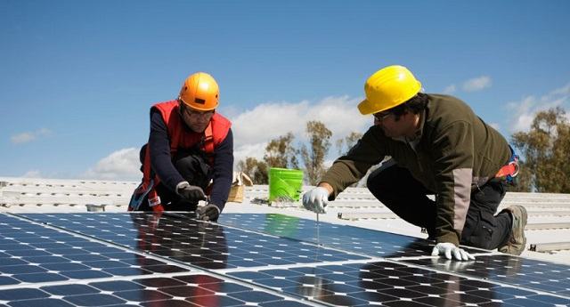 Việt Nam Solar là đơn vị được tìm kiếm nhiều nhất khi khách hàng có nhu cầu lắp đặt hệ thống điện mặt trời