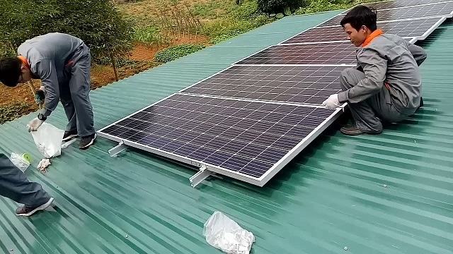 Ảnh 4: Dịch vụ bảo dưỡng tận nơi của công ty điện mặt trời Cao Bằng