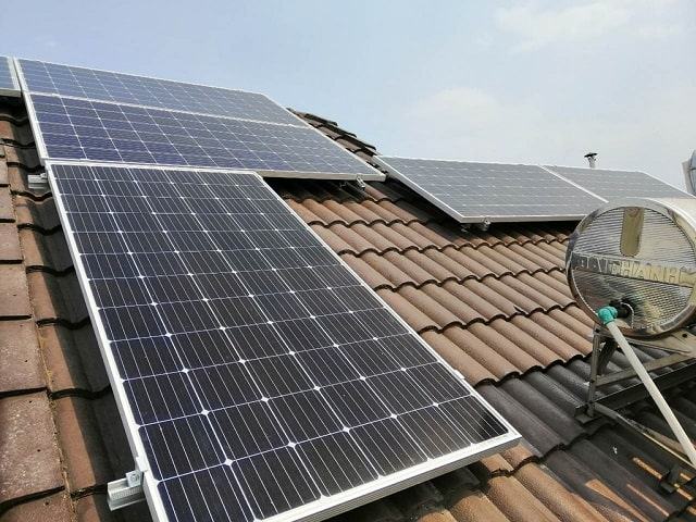 Nên lắp điện mặt trời mái nhà