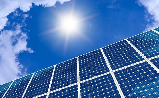 Tấm pin năng lượng mặt trời một trong những sản phẩm nổi bật tại công ty điện mặt trời Quảng Bình