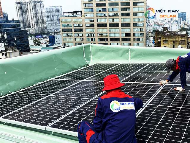 Vì sao nên mua pin mặt trời tại Việt Nam SoLar