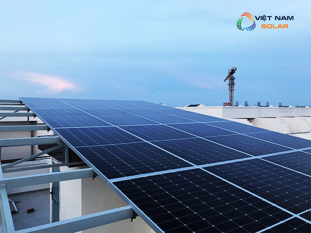 Các dịch vụ vệ sinh tấm pin mặt trời tại Việt Nam Solar