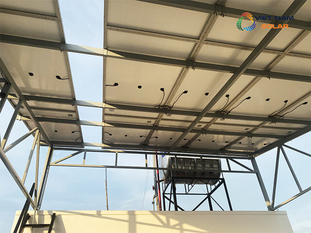 2 cách vệ sinh hệ thống pin mặt trời hiệu quả: