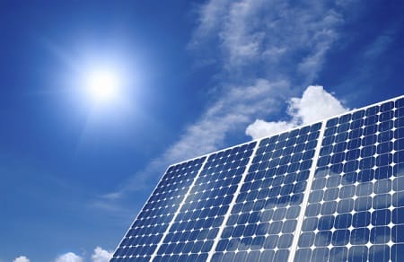 Điện năng lượng mặt trời có lưu trữ là gì?