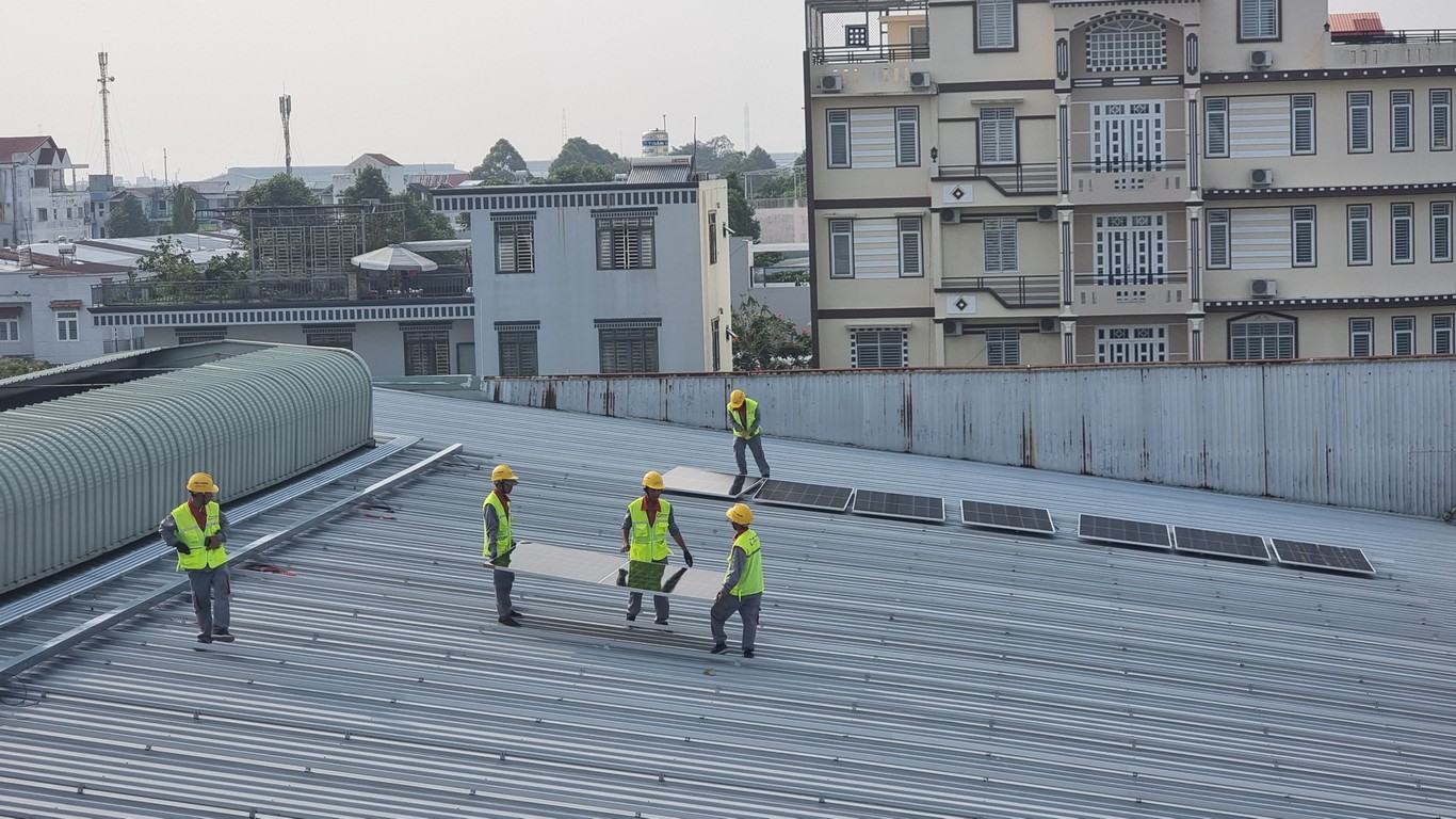 Quang điện là gì ? Ưu nhược điểm và ứng dụng trong cuộc sống 08/2024