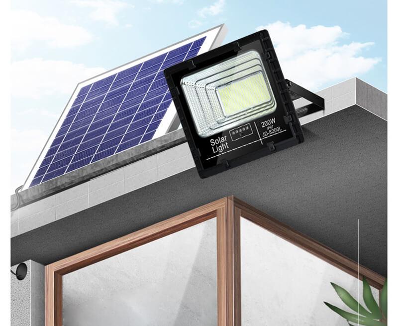 Bảng điều khiển năng lượng mặt trời có giúp tiết kiệm điện năng không?