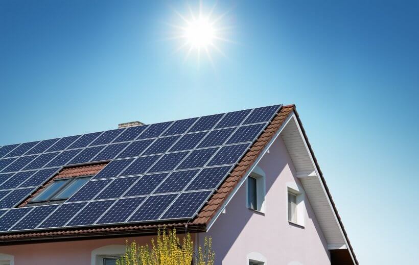 Mái nhà có hỗ trợ trọng lượng các tấm năng lượng mặt trời không?