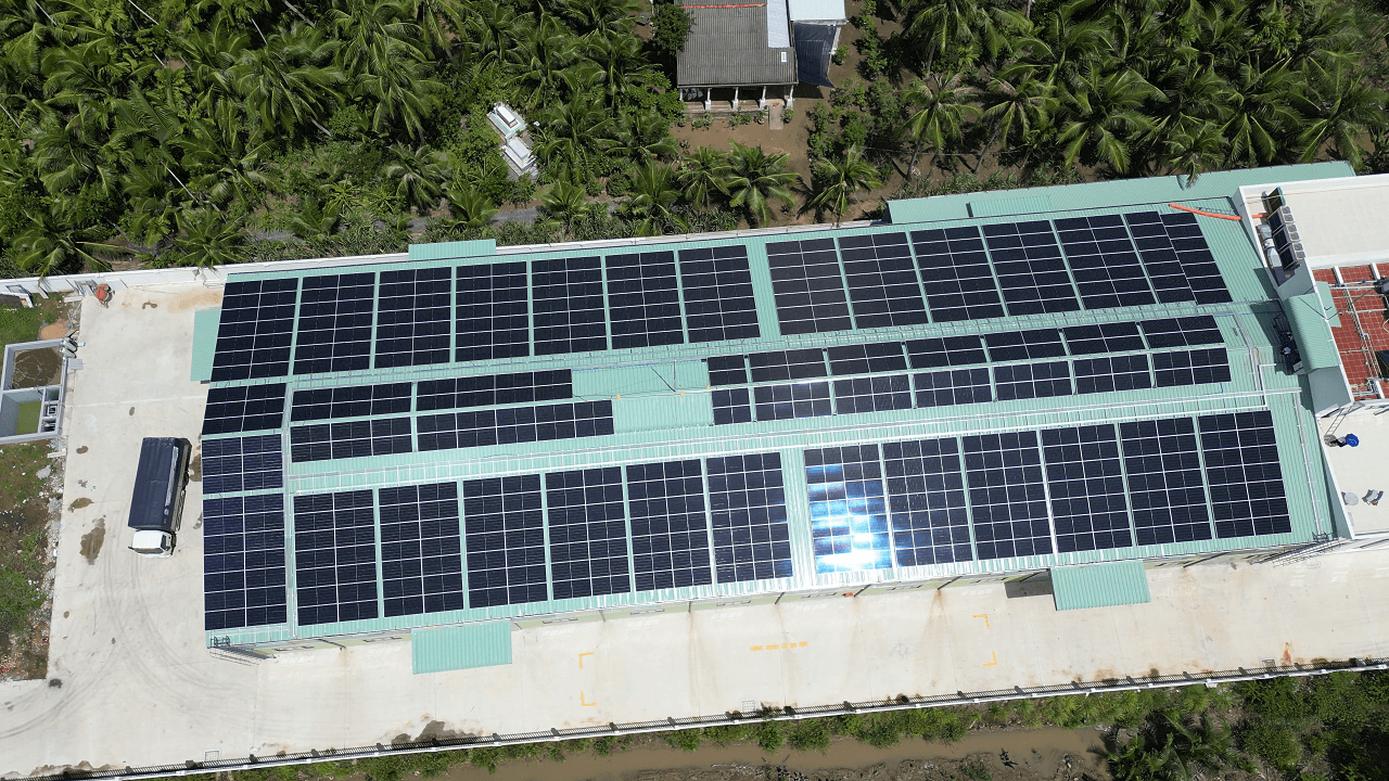 lap dien mat troi cho doanh nghiep 293kWp tai somekco ben tre