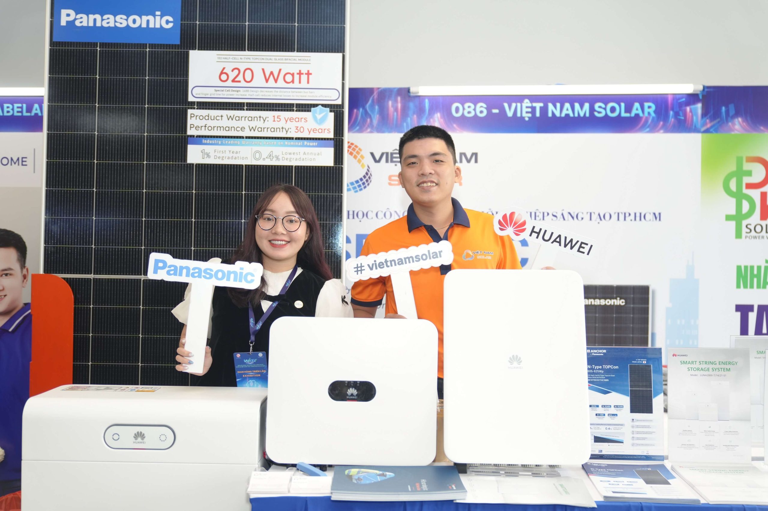 WISE HCMC+ 2025: Việt Nam Solar Trưng Bày Tấm Pin Panasonic & Huawei Fusion Solar 9 viet nam solar dien mat troi su kien wise hcmc 2025 panasonic huawei 3 scaled