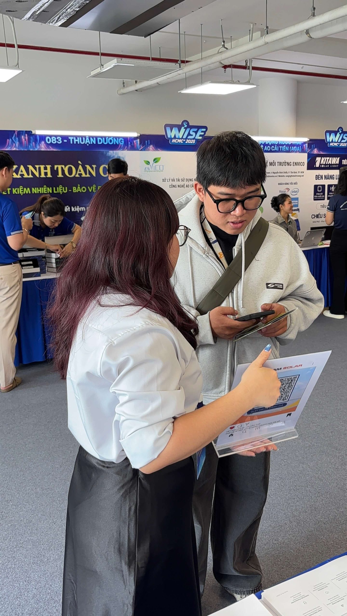 WISE HCMC+ 2025: Việt Nam Solar Trưng Bày Tấm Pin Panasonic & Huawei Fusion Solar 6 viet nam solar dien mat troi su kien wise hcmc 2025 panasonic huawei 5 scaled