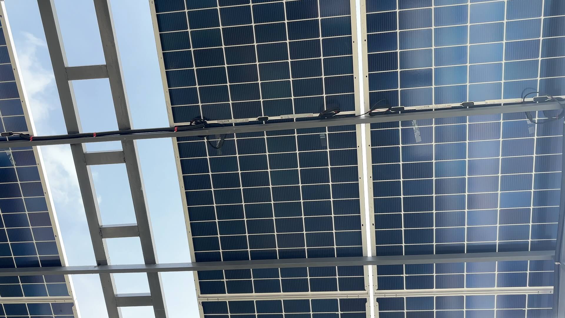 Chi Phí Lắp Điện Mặt Trời 7kWp Có Lưu Trữ BYD 10kWh - Tấm Pin Panasonic 620Wp Tại TP.HCM 4 viet nam solar dien mat troi binh thanh 7 luu byd 10 tam pin mat troi panasonic 6