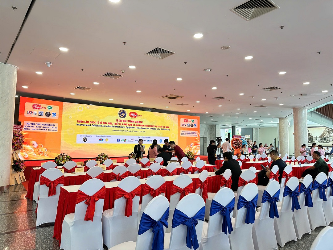 Việt Nam Solar đồng hành cùng VINAMAC EXPO 2025: Giải pháp năng lượng xanh cho doanh nghiệp và hộ gia đình 1 z7267389138454 9c9481f0186b853bb805f9f02671746b