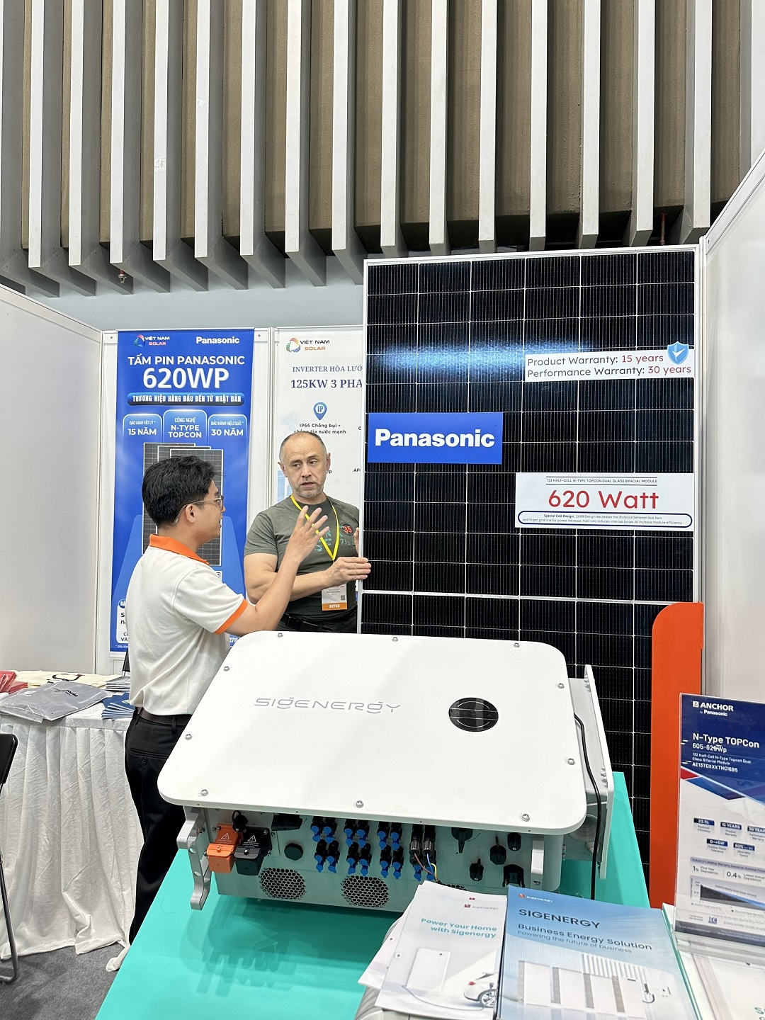 Việt Nam Solar đồng hành cùng VINAMAC EXPO 2025: Giải pháp năng lượng xanh cho doanh nghiệp và hộ gia đình 7 z7280341831122 13d11b7133c144da1f5de84c7d5a4c88